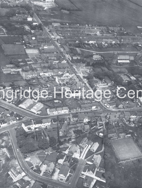 718 - Aerial View - Dog Inn, Risedale Drive, Berry Lane, Palace Cinema - 1969